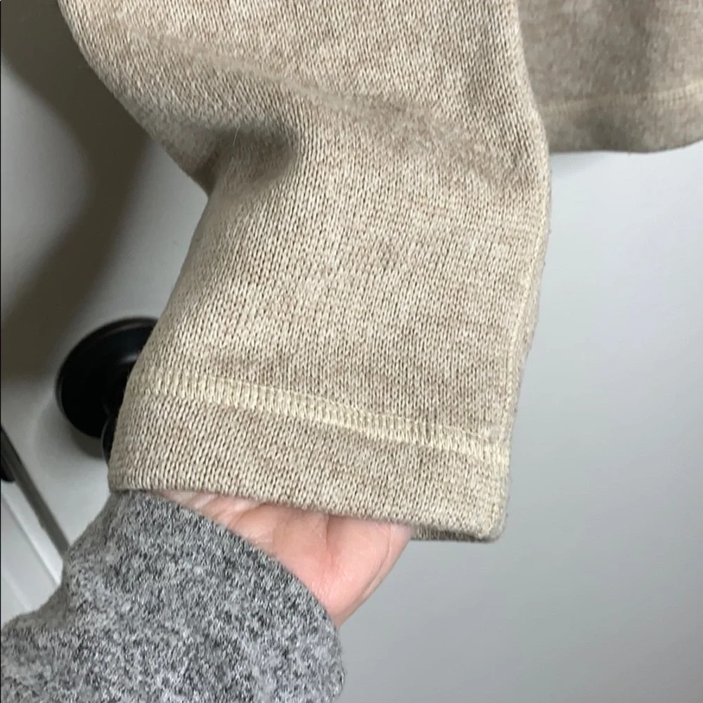 Woolrich Quarter Zip Sweater‎ Tan Size Medium